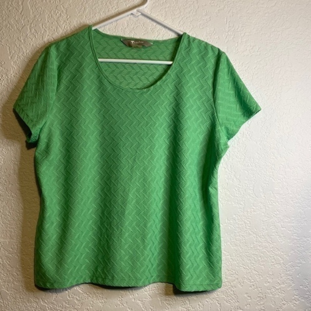 TAN J petites, short sleeve green summer shirt pm